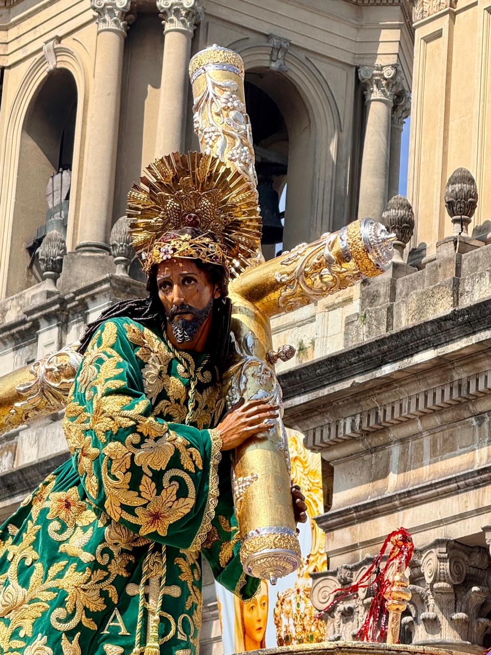 Entre Aserrín y Esperanza: La Semana Santa que Inspira a Guatemala.